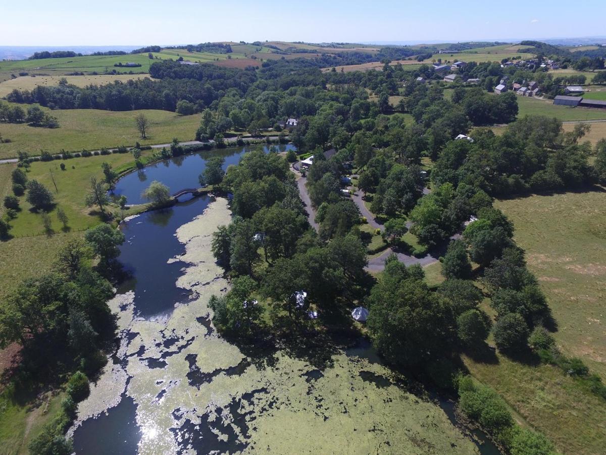Camping Etang Du Camp Senergues Dış mekan fotoğraf